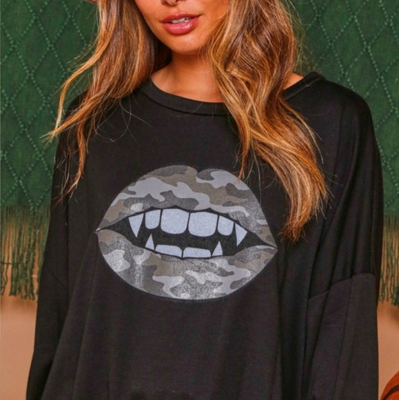 Camo Fang Top - Picture 2 of 4